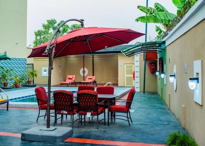 Crownsville Hotel - Airport Road