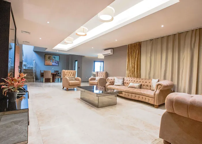 Charleson Luxury Hotel